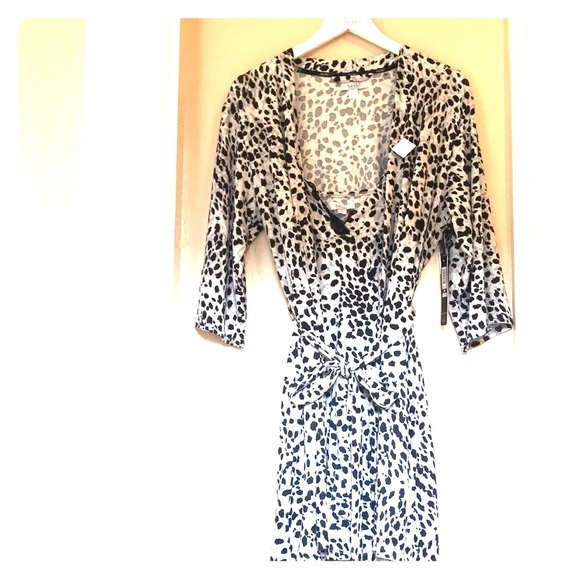 Nicole Miller Other - NICOLE MILLER: Robe & nightie (2 piece set) 👘